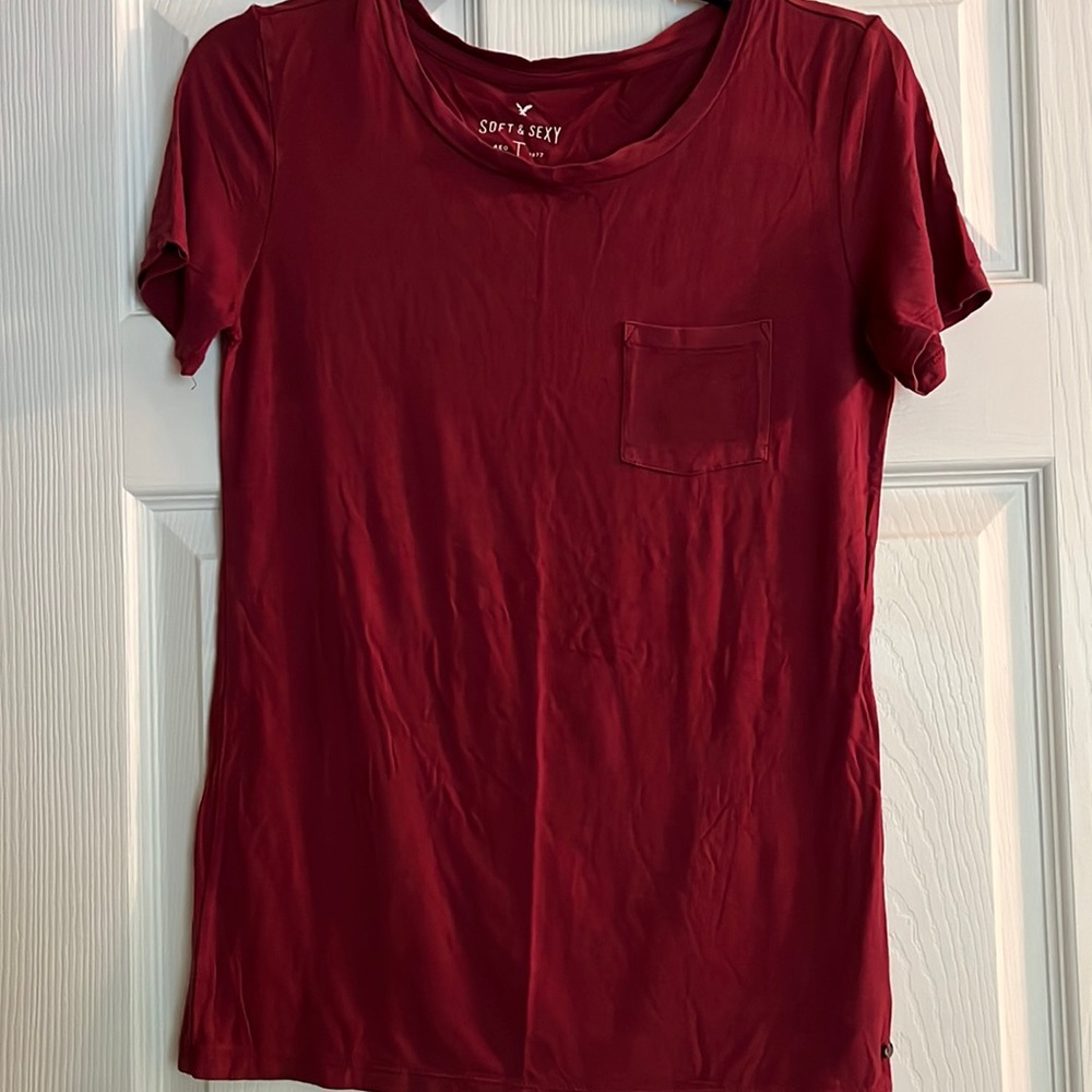 Dark red American Eagle tee shirt